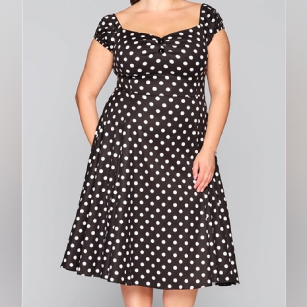 Collectif 50s Dolores‎ Doll dress Black White polka swing dress